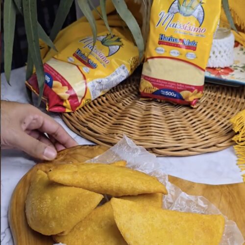 Empanadas de atún o tuna ahumada con vegetales