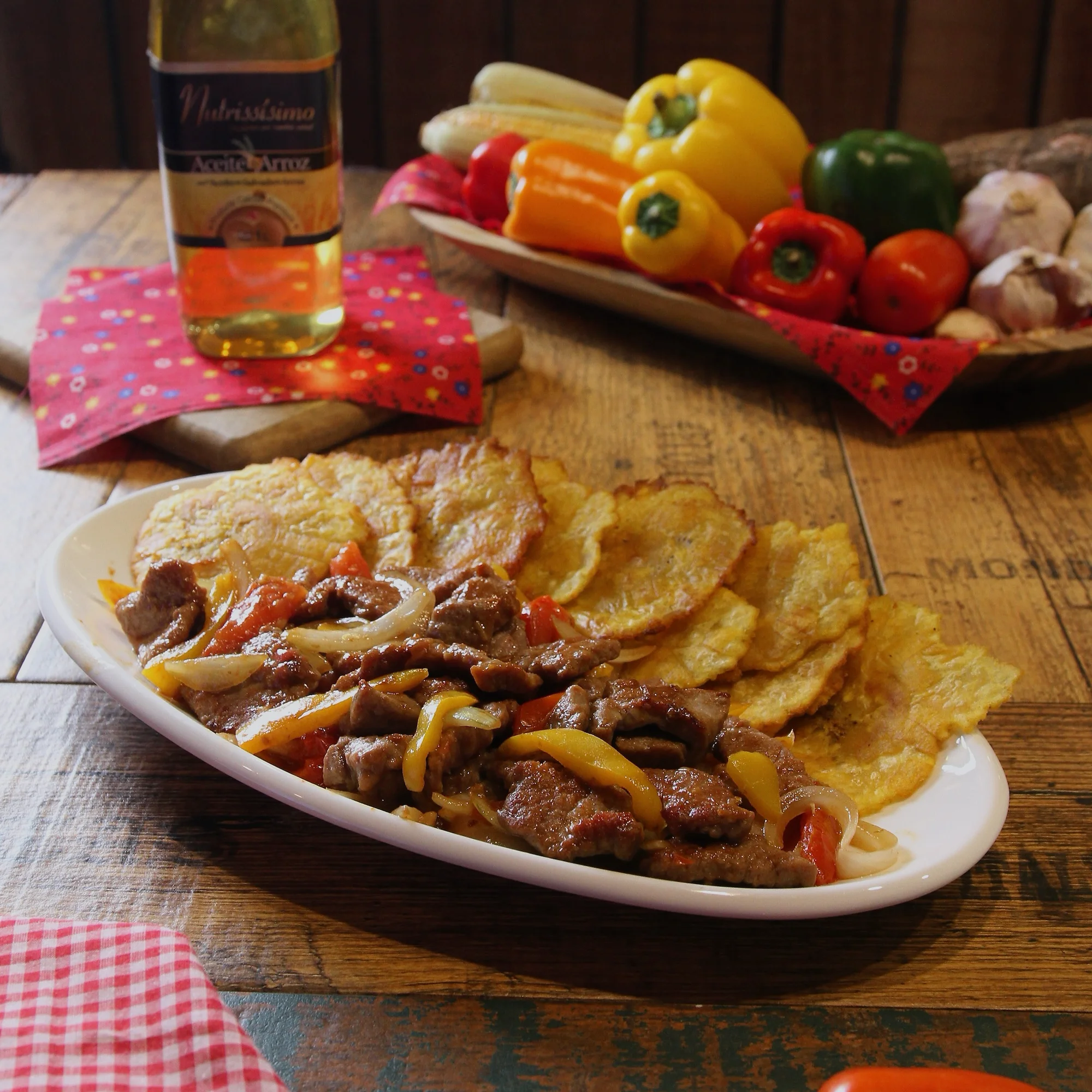 Bistec Picado con Patacones